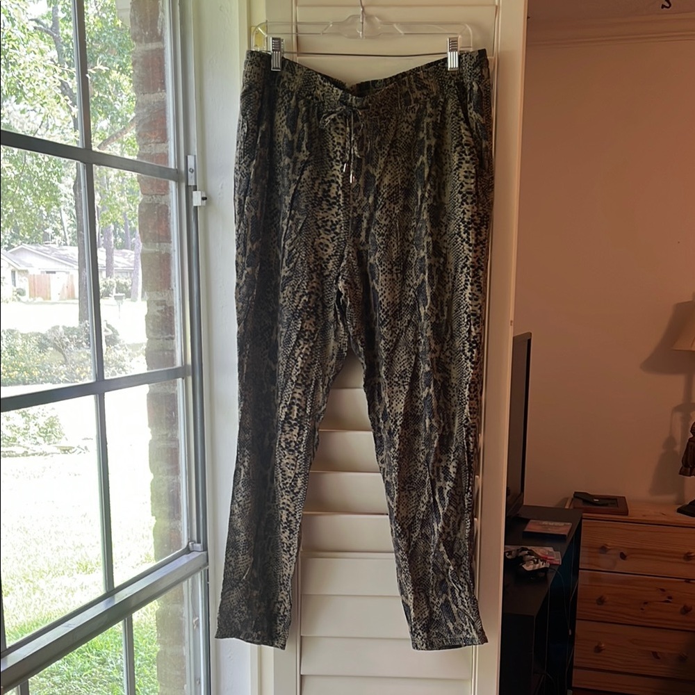4/$25 SALE Women’s Vintage FADED GLORY Snake Print Joggers LARGE 12/14